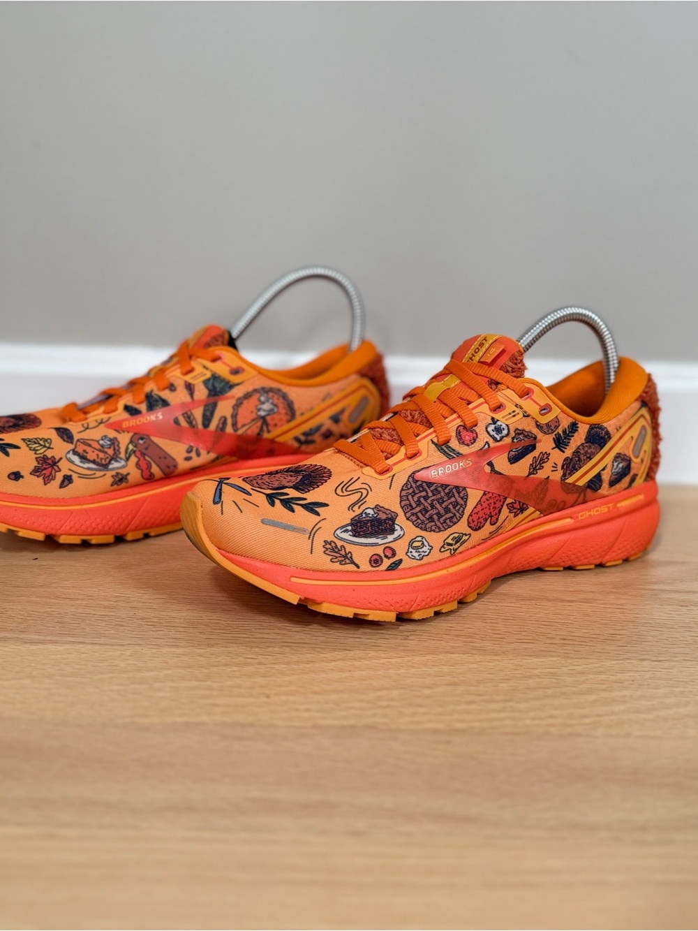 Brooks Turkey Trot Limited Addition Ghost 14, woman’s 8.5